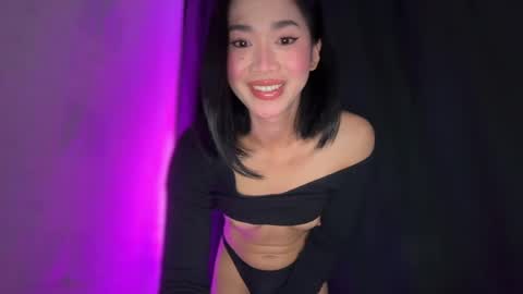 Snapshot of heather_creamycum24 chatting on April 22, 1:34 pm imani rowe online show from April 22, 1:34 pm