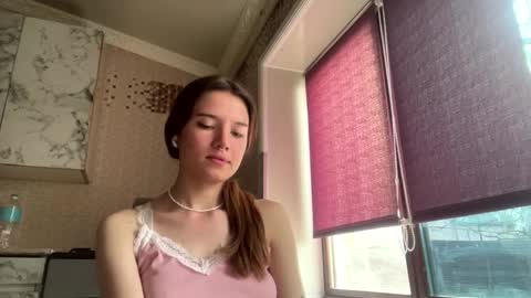 Lili online show from April 3, 12:03 pm