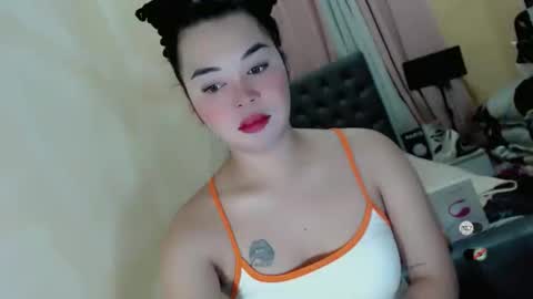 Snapshot of heatmusex_ chatting on June 7, 9:29 pm Kylene3 online show from June 7, 9:29 pm