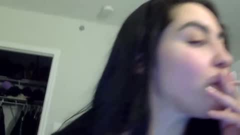 heatwavee online show from September 24, 11:41 pm