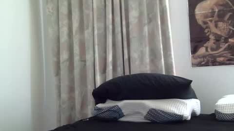 heatwavee online show from December 18, 7:53 pm