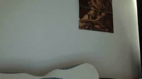 heatwavee online show from April 9, 9:53 pm