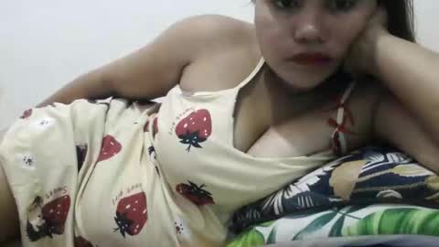 heavenlyeyes69 online show from February 16, 12:18 am