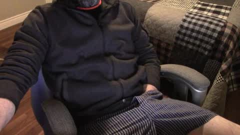 Snapshot of heavilyhung chatting on March 29, 4:01 am John online show from March 29, 4:01 am