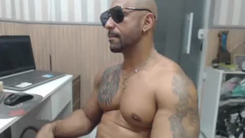 hebertgomes online show from December 2, 5:26 pm