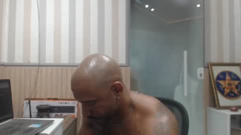 hebertgomes online show from March 31, 10:21 pm