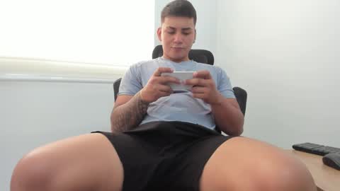  18 online show from February 12, 9:10 pm