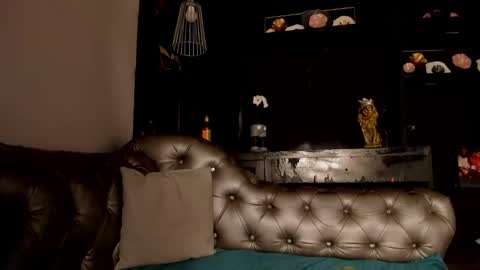 heellboy_ online show from November 30, 3:32 am