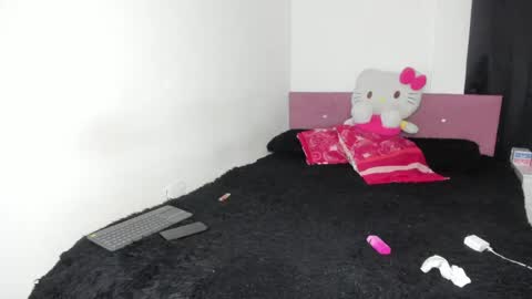 heellboy_ online show from April 24, 8:06 am