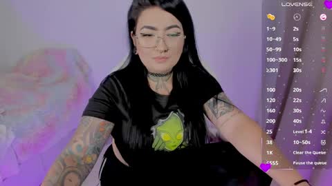 Snapshot of heey_kitty chatting on May 16, 9:46 pm IM EMY online show from May 16, 9:46 pm
