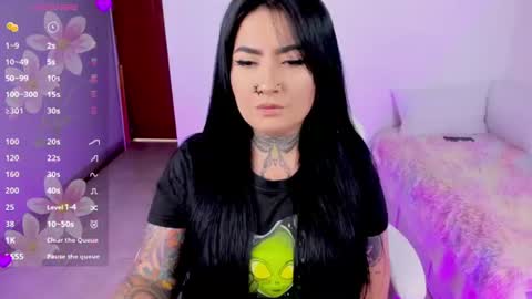Snapshot of heey_kitty chatting on July 10, 5:59 pm IM EMY online show from July 10, 5:59 pm