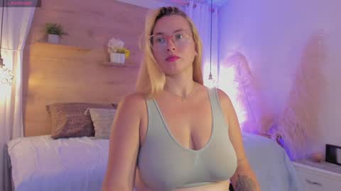 ANTARA REY online show from December 31, 5:18 pm