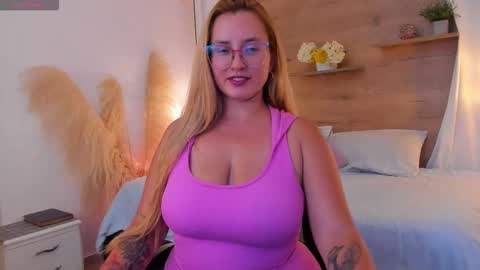 ANTARA REY online show from September 10, 7:36 pm