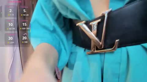 Sara online show from December 22, 8:06 pm