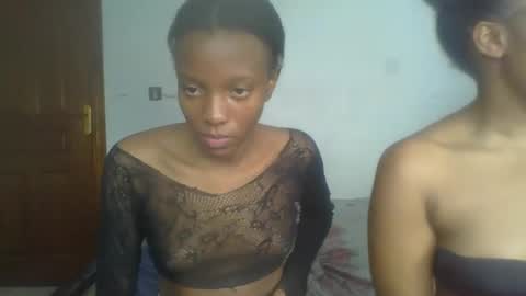Snapshot of heilybunny chatting on May 4, 12:06 am heilybunny online show from May 4, 12:06 am