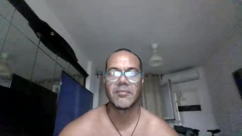 Snapshot of heistt chatting on October 5, 11:24 pm Heist Stein online show from October 5, 11:24 pm