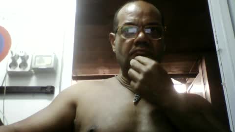 Snapshot of heistt chatting on June 21, 2:41 pm Heist Stein online show from June 21, 2:41 pm