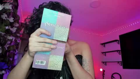 Heka Prudence online show from April 14, 3:12 am