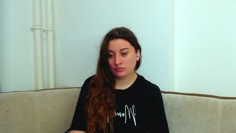 helen_adams_ online show from December 11, 7:42 am