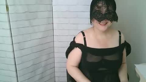 Helen online show from April 27, 5:05 am