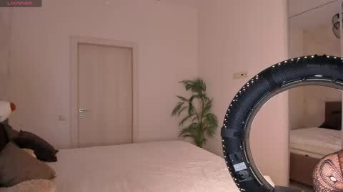Snapshot of helena_lorente chatting on May 16, 3:44 pm Helen online show from May 16, 3:44 pm