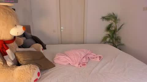 Snapshot of helena_lorente chatting on July 27, 1:29 pm Helen online show from July 27, 1:29 pm