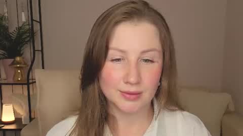 Snapshot of helens_lov chatting on June 26, 2:16 am Helen online show from June 26, 2:16 am