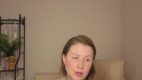Snapshot of helens_lov chatting on July 2, 2:33 am Helen online show from July 2, 2:33 am