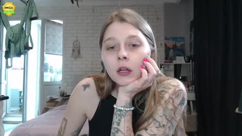 Snapshot of helenundersin chatting on April 1, 12:50 pm Helen online show from April 1, 12:50 pm