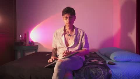 Helio online show from March 8, 2:04 am