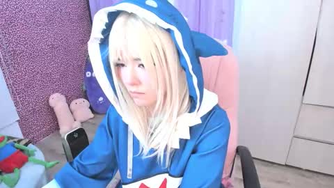 Laura online show from February 24, 4:54 am