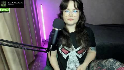 Red online show from November 6, 6:53 pm