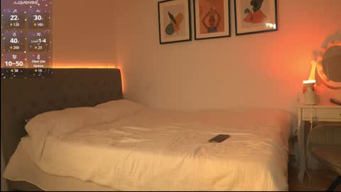 Snapshot of hell_lo chatting on February 2, 12:53 am Lorette Lory online show from February 2, 12:53 am