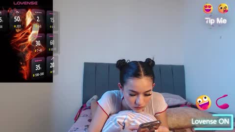 Snapshot of hell_s01 chatting on March 15, 6:36 pm hell_s01 online show from March 15, 6:36 pm