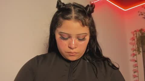 Snapshot of hellen__smith_ chatting on April 22, 8:39 am hellen__smith_ online show from April 22, 8:39 am