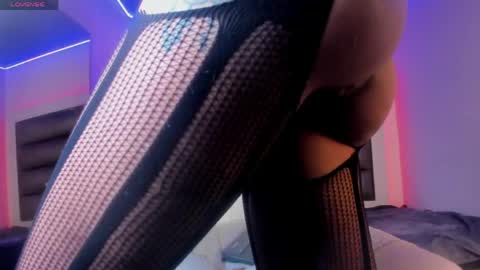 Snapshot of hellen__smith_ chatting on April 26, 1:47 am hellen__smith_ online show from April 26, 1:47 am