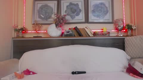    online show from February 7, 10:08 am