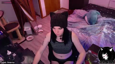 Snapshot of hellfire_girl chatting on April 29, 12:27 am Hayley online show from April 29, 12:27 am