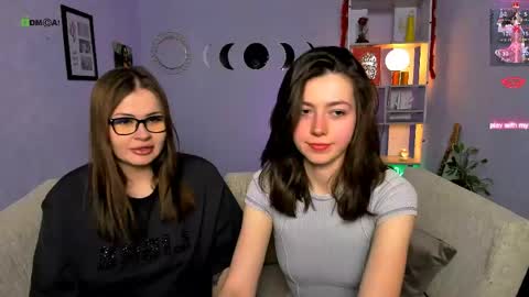 Helli online show from April 22, 7:26 pm