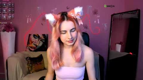 Snapshot of helli_belli chatting on April 25, 7:22 pm Helli online show from April 25, 7:22 pm