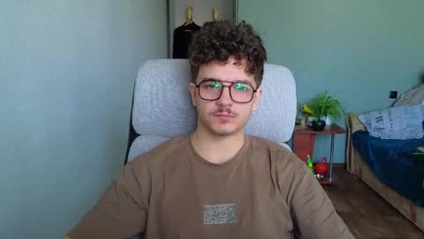 Remy online show from November 15, 8:11 am