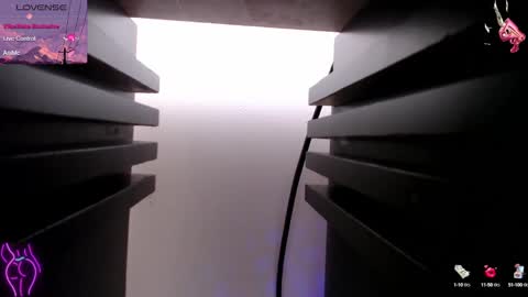 Snapshot of hello_candy chatting on December 12, 6:10 pm Candy online show from December 12, 6:10 pm