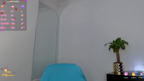 Snapshot of hello_candy chatting on October 4, 1:14 am Candy online show from October 4, 1:14 am