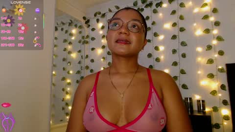 Snapshot of hello_candy chatting on May 13, 11:44 pm Candy online show from May 13, 11:44 pm