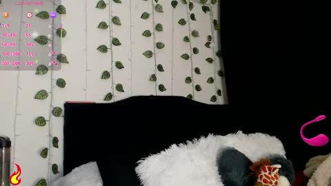 Snapshot of hello_candy chatting on June 3, 11:21 pm Candy online show from June 3, 11:21 pm