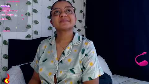 Snapshot of hello_candy chatting on June 10, 10:08 pm Candy online show from June 10, 10:08 pm