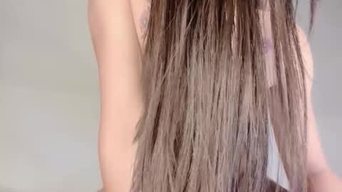 Snapshot of hello_mie chatting on March 20, 3:50 pm hello_mie online show from March 20, 3:50 pm