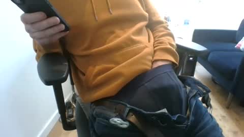 Snapshot of hello_mush chatting on March 20, 10:42 am hello_mush online show from March 20, 10:42 am