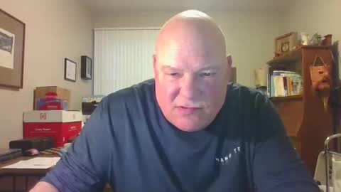 Snapshot of helloforfun111 chatting on May 12, 10:12 am helloforfun111 online show from May 12, 10:12 am