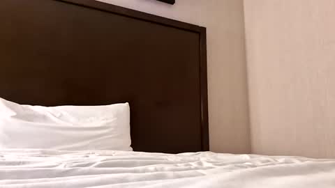 Snapshot of hellokitten123 chatting on March 31, 4:02 am hellokitten123 online show from March 31, 4:02 am